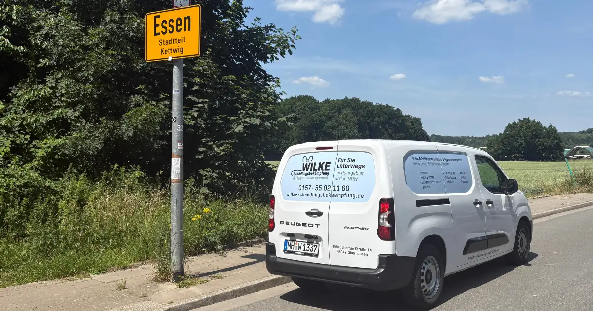 Wilke Schädlingsbekämpfung, Ihr persönlicher Kammerjäger, im Einsatz direkt am Ortsschild von Essen-Kettwig.