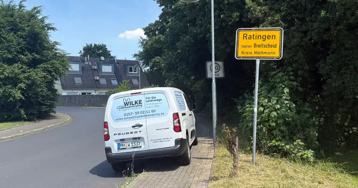 Wilke Schädlingsbekämpfung, Ihr persönlicher Kammerjäger, im Einsatz direkt am Ortsschild von Ratingen-Breitscheid.